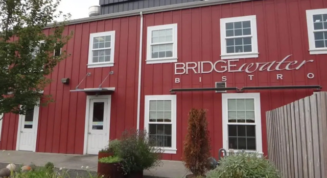 Charming Coastal 4BR Home Near Columbia River, Prenota Hotel Astoria 