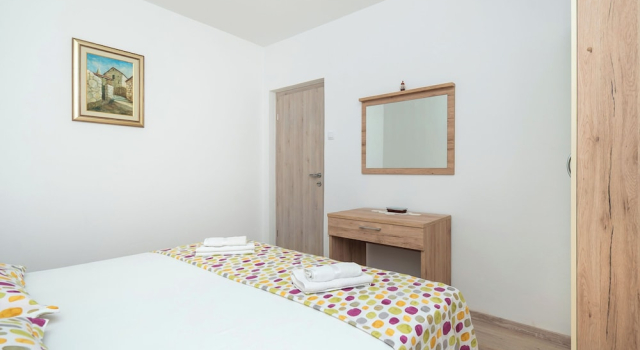 Apartments Hrvatic, Забронировать Апартаменты/квартира Рогозница Шибенско-Книнская жупания