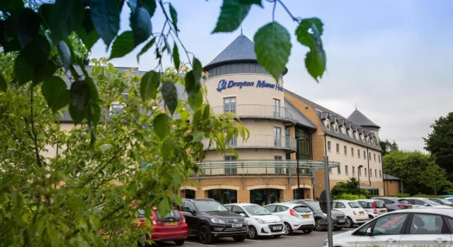 Drayton Manor Hotel, Varaa Hotelli All inclusive -hotellit kohteessa Merseyside, All Inclusive
