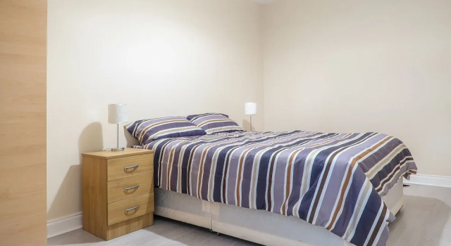 OLD Church Road - Deluxe Single Guest Room 4, Забронировать Гостевой дом Гостевые дома Лондона, рядом с Troxy, Гостевой дом