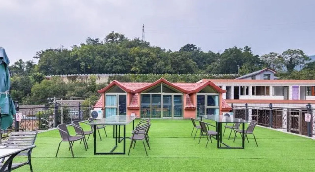 Beijing Let's Go Cafe & Homestay, Book Bed and Breakfast Hoteller i Beijing Province med parkering, Parkering