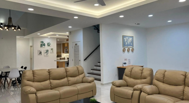 4 bedrooms (private bathroom) Perdana Hill Villa, Prenota Villa Lahad Datu 