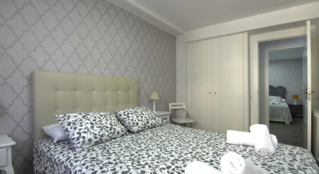Apartment Ronda Sant Antoni, Rezerwuj Apartament Girona Gironès