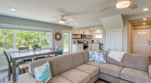 Barefoot Hideaway Family Beachfront Retreat, Забронировать Дом для отпуска Виллы Saint Augustine Area, Вилла