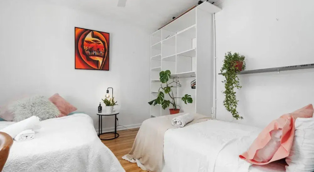 Трёхместный семейный номер Standard с видом на внутренний двор Melbourne Beach guests house 2km CBD