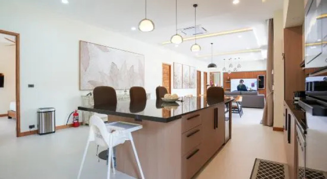 Villa Solara Luxury 5 Bedroom Villa with Private Pool, Забронировать Вилла Раваи 