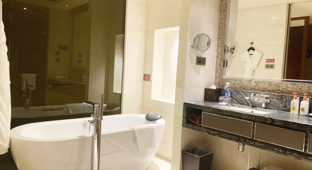 Номер Premium Crowne Plaza Tianjin Jinnan by IHG