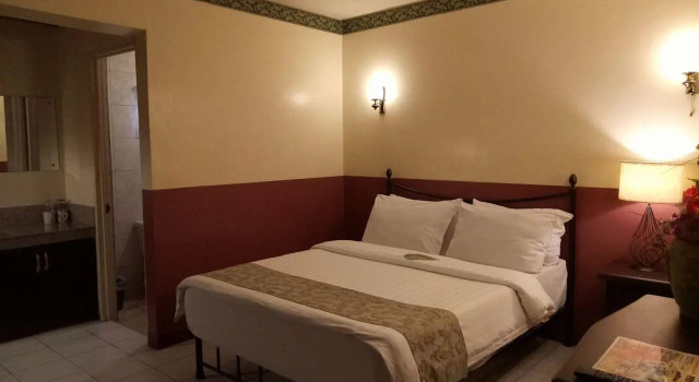 Полулюкс DM Residente Hotel Inns & Villas