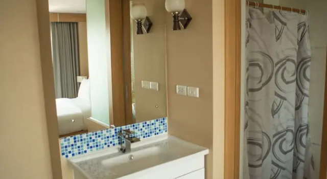 Номер Deluxe Coco Beach Resort Bangsaen