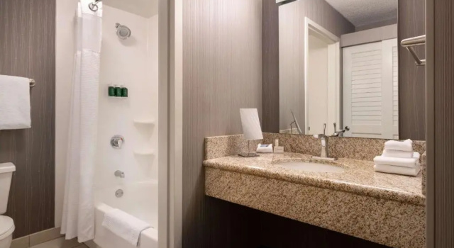 Двухместный номер Accessible Tub Sonesta Select Camarillo