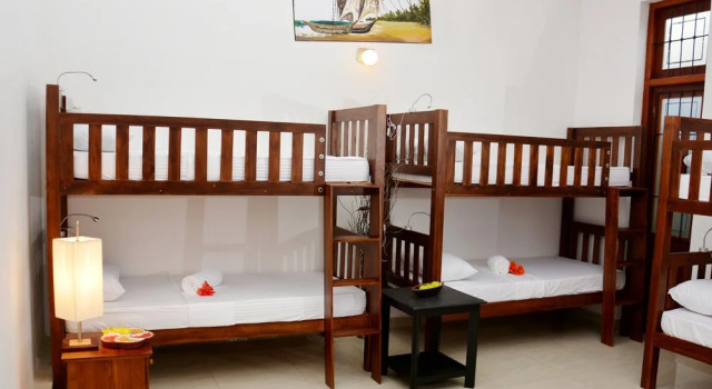 Colombo Mount Beach Hostel, Book Hostel / Vandrerhjem Hostels i Western Province, Hostel / Vandrerhjem