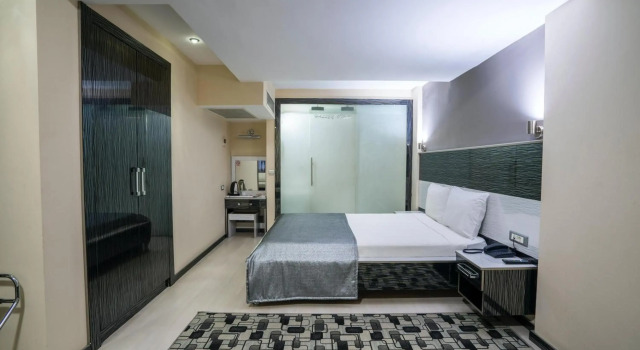 Halley Hotel
