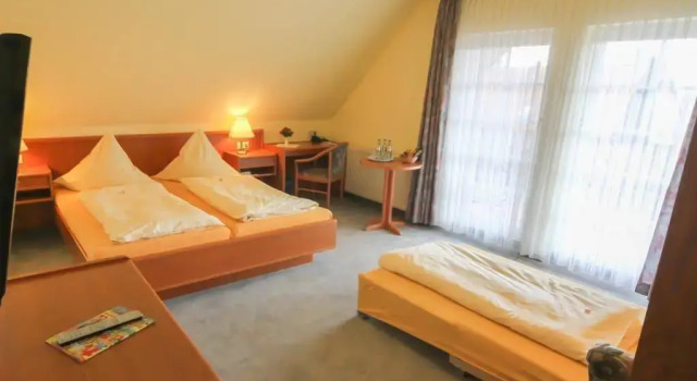 Hotel Zur Linde, Varaa Hotelli Kirchlinteln Ala-Saksi