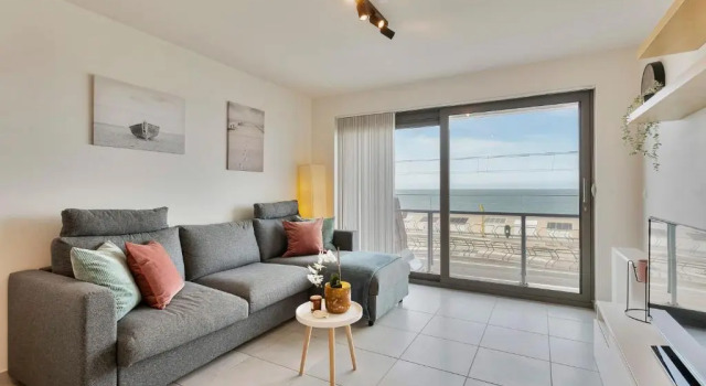 Апартаменты Cosy Apartment With Amazing Beach View