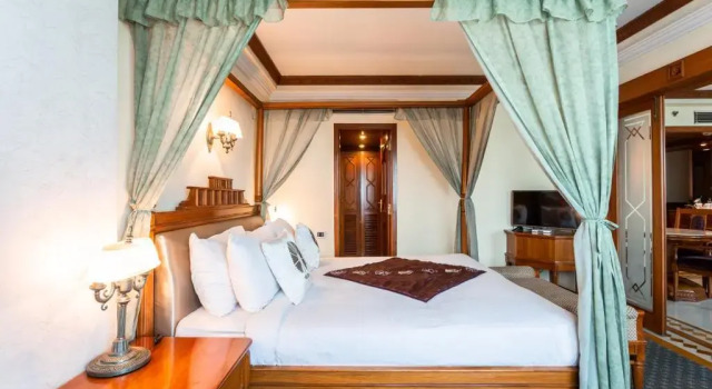 Люкс The Maya Hotel