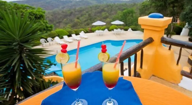 Трёхместный номер Standard с балконом Mantaraya Lodge