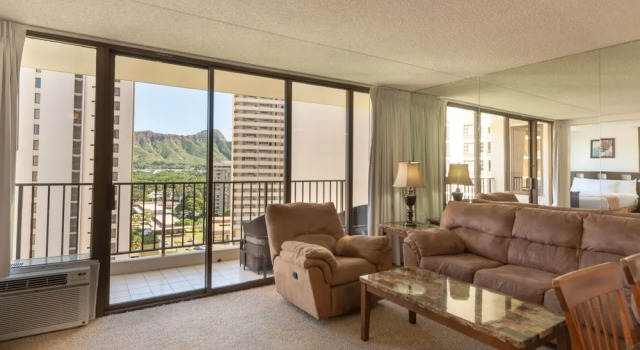 Номер Standard Waikiki Banyan - Pool View Tower 1 Suite 1501