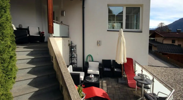 Apartments Schloß-Weißenstein-Straße
