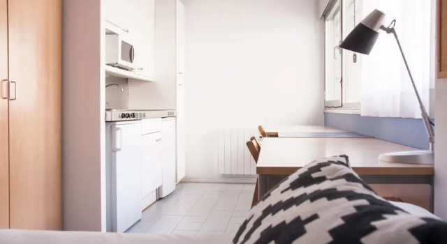 Трёхместная студия Classic Residencia Resa Tomás Alfaro Fournier