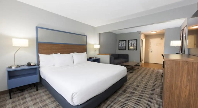 Люкс AmericInn by Wyndham Duluth