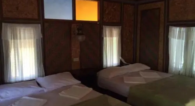 PraiwanRaftHouse แพไพรวัลย์, Забронировать Отель Ban Wang Khon провинция Сурат Тхани
