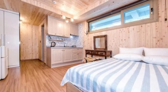 Dongbackdongsan Pension, Забронировать Отель Jocheon Чеджу