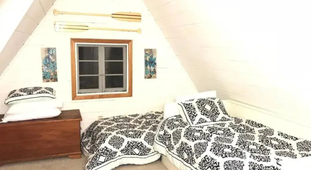Craftsman Cabin, Book Hotel Cedar Glen USA
