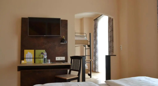 Четырёхместный номер Standard JUFA Hotel Fürstenfeld