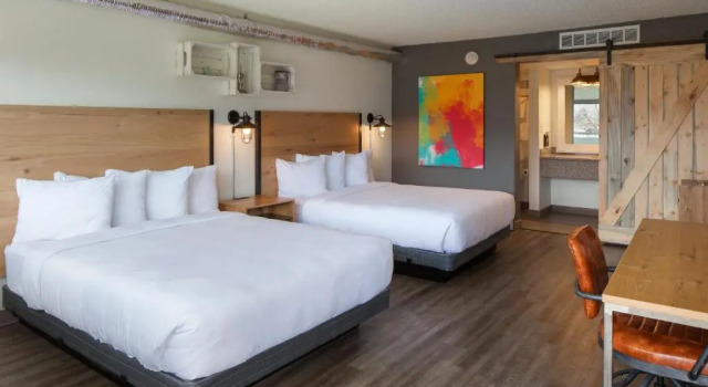Четырёхместный номер Standard с видом на горы SCP WildFree Colorado Springs, Trademark by Wyndham