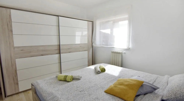 Upscale Fully Equipped Apartment, Book Lejlighed Lejligheder i Laura, Lejlighed