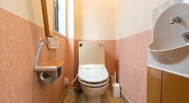 Higashi Komagata House by Tranova, Забронировать Отель Комэ Токио, рядом с Bekko Museum