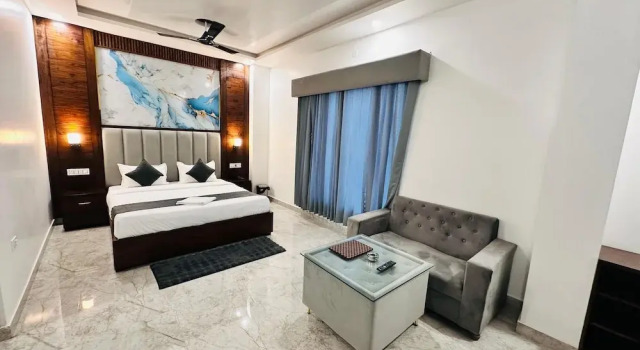 Люкс Deluxe Hotel Krishna Palace