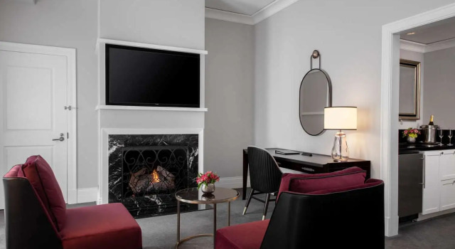 Двухместный номер с камином Deluxe Waldorf Astoria Chicago