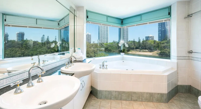 Номер Standard с 2 комнатами с балконом и с видом на океан The Waterford on Main Beach