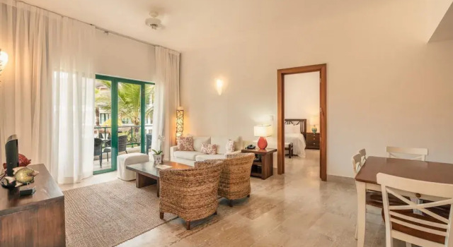 5 Guests 2 BR Jacuzzy Balcony Sublime