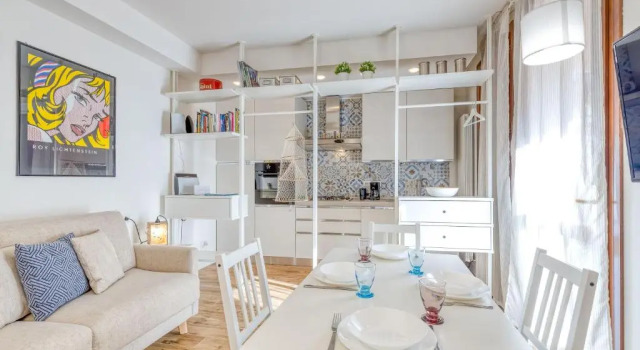Апартаменты c 1 комнатой с видом на озеро Budget Village Apartments - Porto Letizia