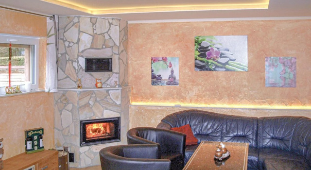 Stunning Home in Berlin With 4 Bedrooms, Sauna and Wifi, Boek Hotel Köpenick Berlijn