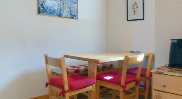 Appartement Méribel, 2 pièces, 5 personnes - FR-1-182-98