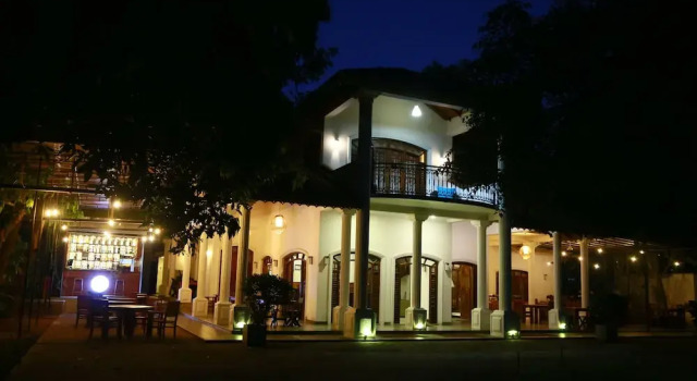 Adaviya Resort, Забронировать Курортный отель Махиянгана 