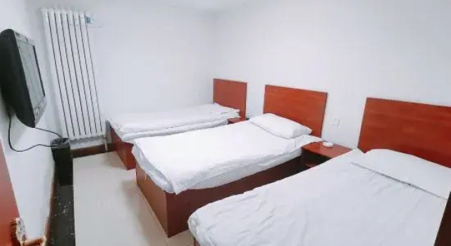 Трёхместный номер Economy Harbin Home Express Hotel