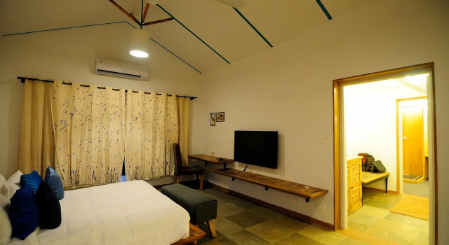 Коттедж Luxury Trees N Tigers Luxury Wildlife Lodge