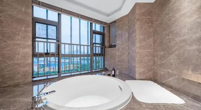 Люкс Standard Madison Hotel Wuxi Luocheng