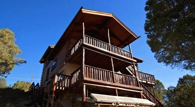 Buena Vida - Three Bedroom Cabin with Hot Tub, Varaa Hotelli Ruidoso New Mexico