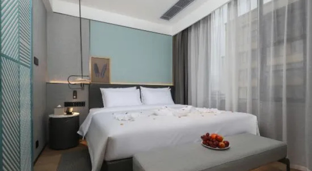 Люкс Country Inn & Suites by Radisson Hotel (Wuhan Changfu Industrial Park)