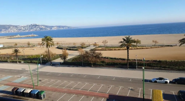 Апартаменты Bahia 1-2-21 1 ère ligne mer à Empuriabrava