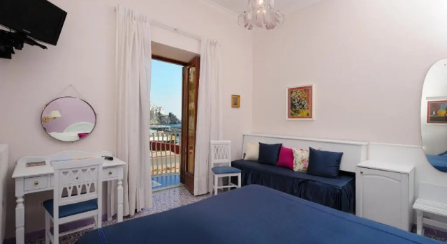Двухместный номер Standard с частичным видом на море Hotel La Bussola