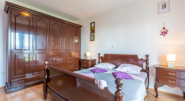 Nice Apartment in Duce With 2 Bedrooms and Wifi, Rezerwuj Apartament Duće Split Region