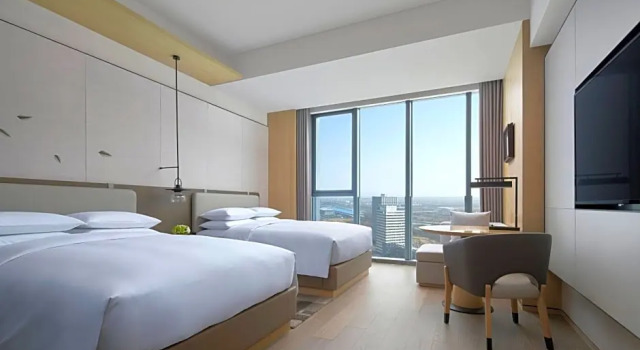 Premier Quadruple room with city view Liyang Marriott Hotel