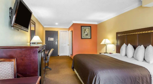 Номер Deluxe Quality Inn & Suites Bell Gardens-Los Angeles