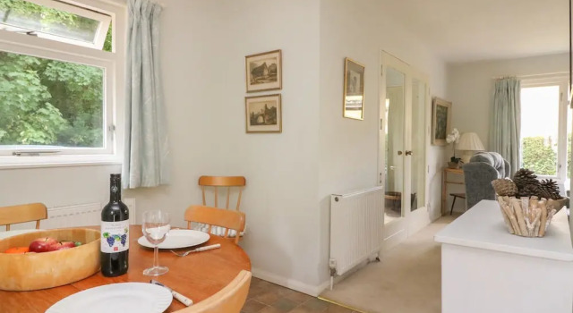 Woodlands Cottage, Varaa Lomakoti Mökit kohteessa Merseyside, Mökki